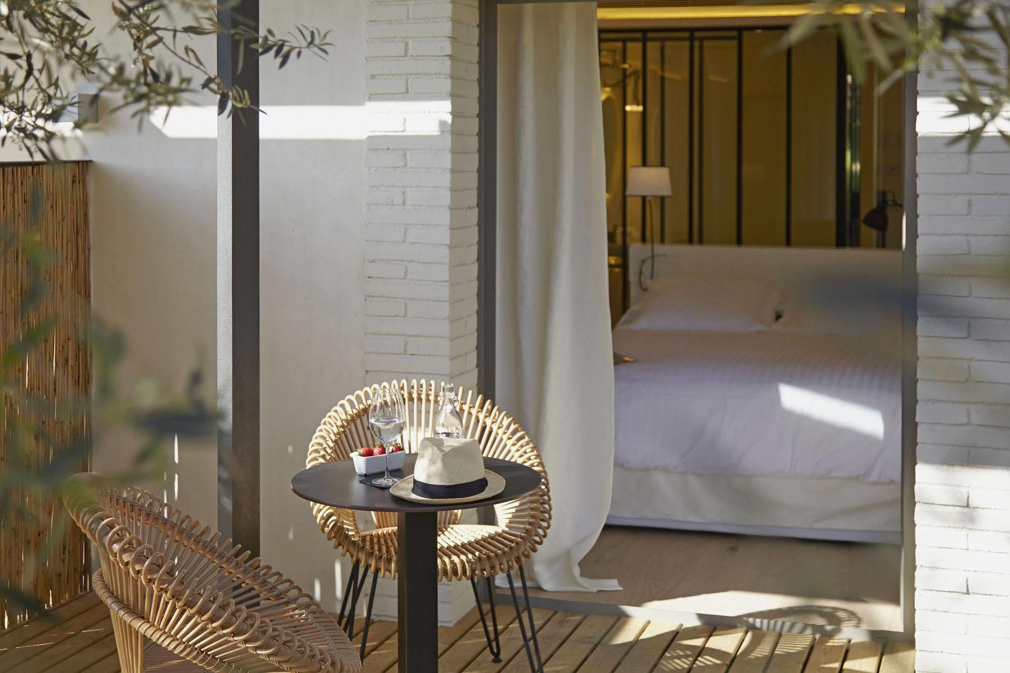 Hotel Mas Lazuli By Fimedhotels Pau Екстер'єр фото
